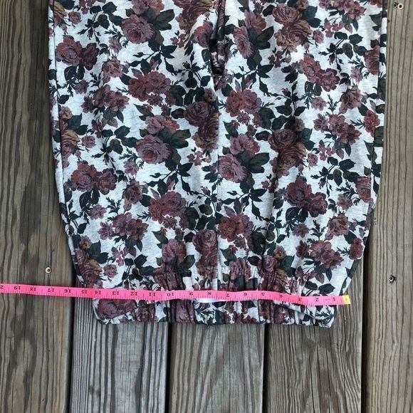 LOVERS + FRIENDS NWT TIE ANKLE SWEATPANT IN RED VICTORIAN FLORAL SZ Small, $178 - Picture 8 of 10